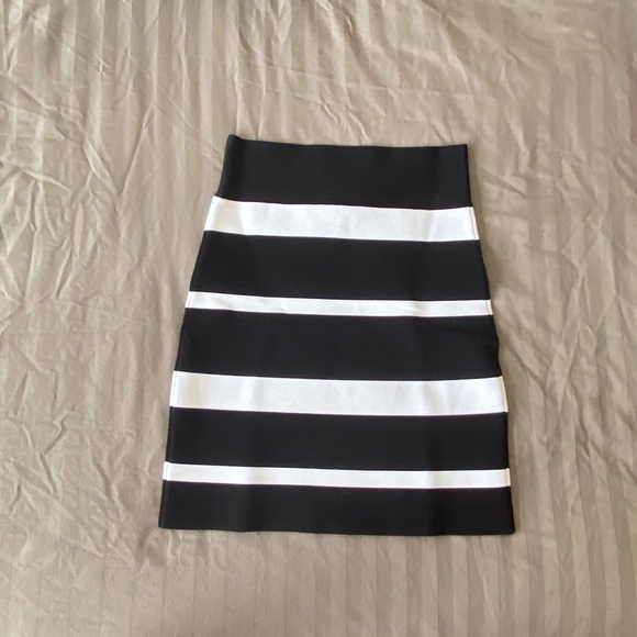 NTW BCBG Bandage Skirt Herve Leger Style - Picture 6 of 6